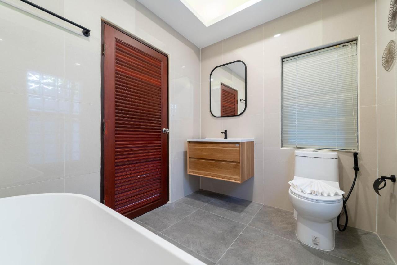 Villa Amaya, 2 Story Tropical Oasis With Green Hills View & Pool, Kamala Beach Extérieur photo
